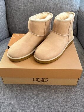 UGG Short Boot